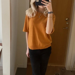 Stickad tshirt - Världens finaste stickade tshirt!!