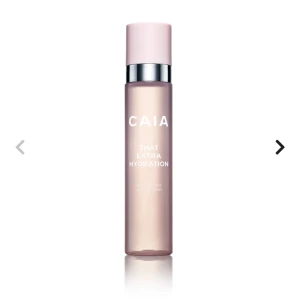 Caia settingspray The Extra Hydration  - Säljer en helt ny och oanvänd The Extra Hydration settingspray från Caia. Den ligger i förpackningen fortfarande och förpackningen är oöppnad också. Nypris på denna är 225kr, mitt pris är 150kr💗