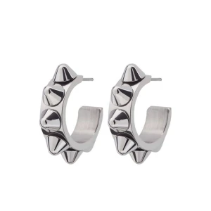 Peak creoles s steel örhängen - Säljer mina sjukt fina och populära edblad örhängen! Jag säljer de pga att jag har två par av dem. Det är hur fina som helst och har inte defekter. Om ni har några frågor är det bara att höra av er!