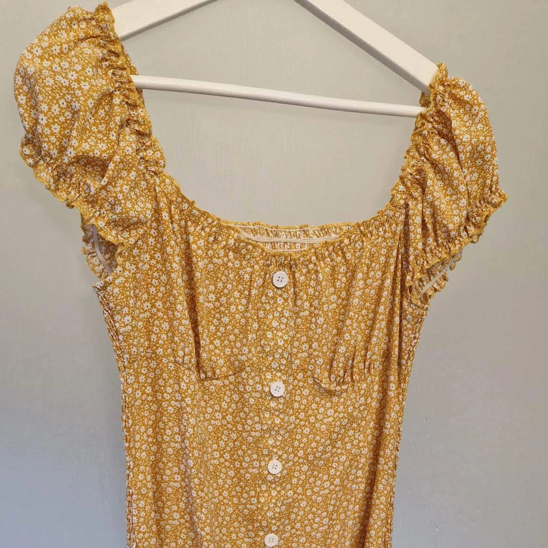 Blommig klänning 💛