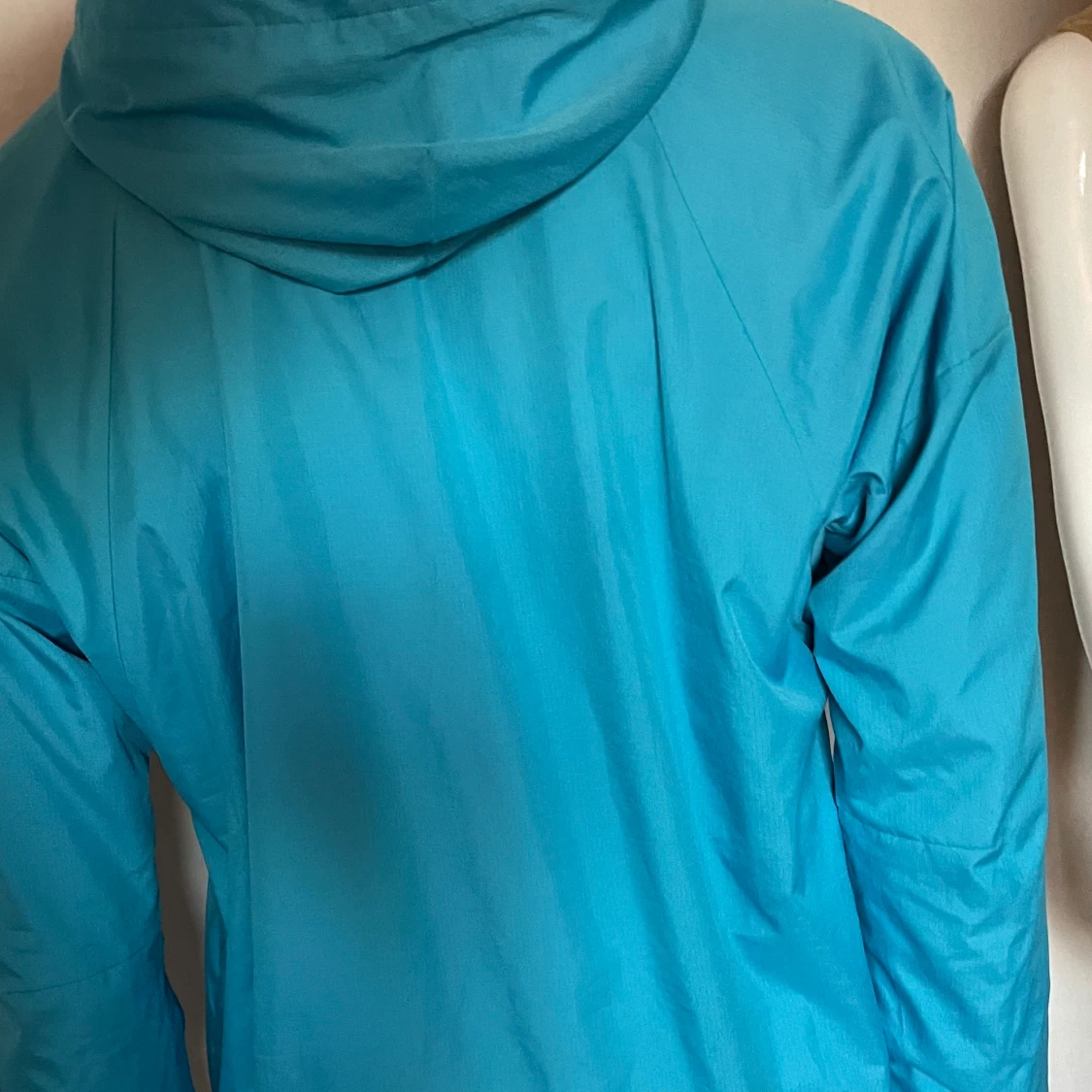 Ny Adidas wind jacket Strl M - 90