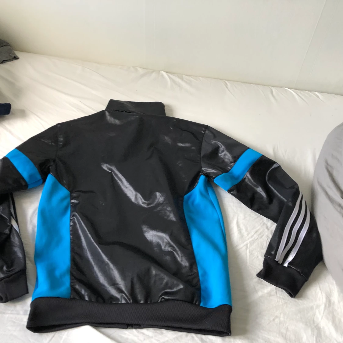 Adidas zip tröja strl S vintage  - 91