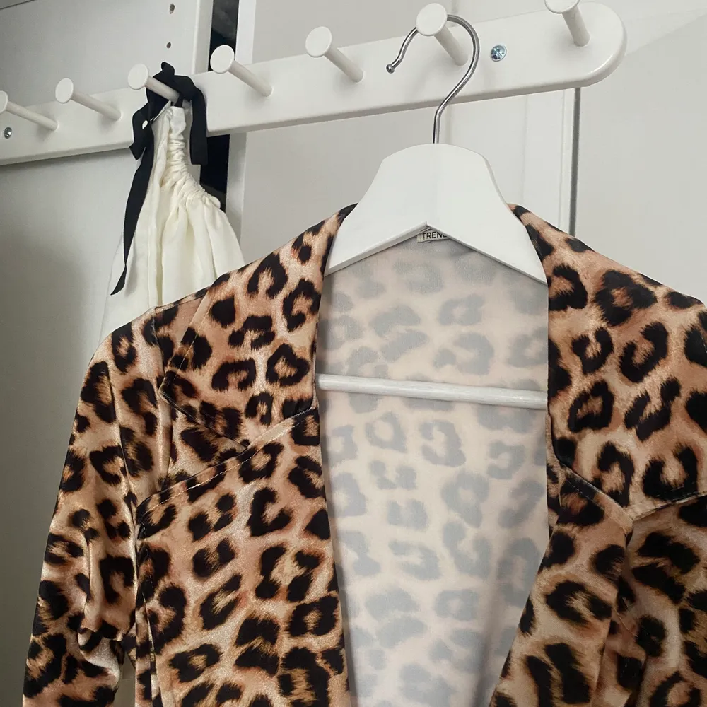 Leopard Blazer från Nelly, Strl S, Nyskick använd 2 ggr. Övrigt.