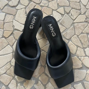 Klackar - Klackar från mango i storlek 39 för 170kr plus frakt!