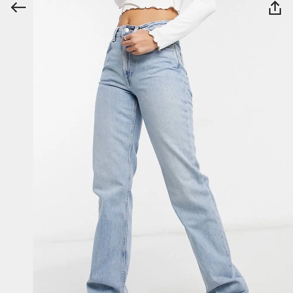 Ljusblå weekday jeans i modellen voyage. Strl 27 men passar även 26😊. Jeans & Byxor.
