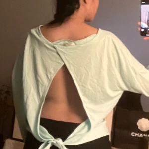 First class - 💜 Fin tops,aldrig använd 💜Storleken är M 40-42 💜Hör gärna av dig om du vill se fler bilder. 