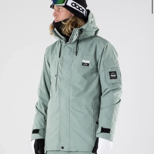 Skidset - Hej, säljer min en veckas använda skidutrustning då jag kände att den va för liten. Finns ej att köpa längre, nypris ca 4000kr.