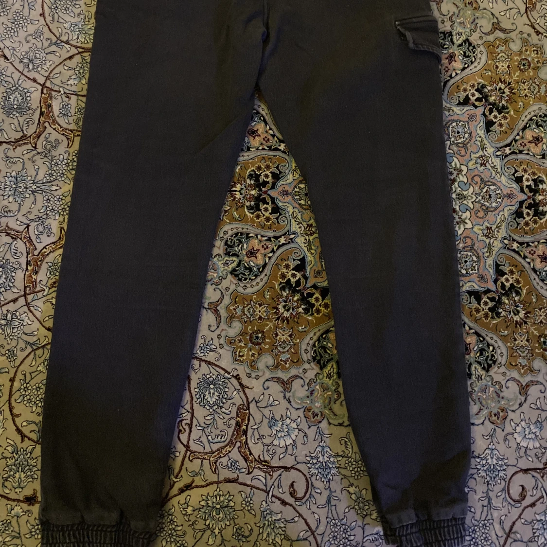 Svarta byxor  - 90