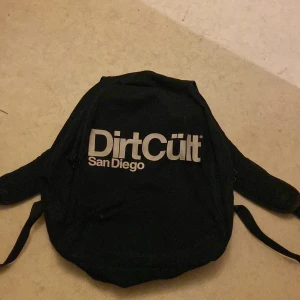 Väska - Säljer denna då den bara ligger i garderoben