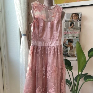 Dress - This beautiful dress has been used only once 😍💕 lovey lovey 