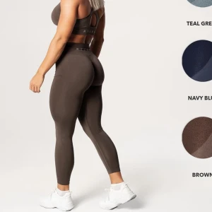 Relode scrunch seamless - Relode scrunch seamless storlk S  (Liten fläck på benet av tightsen) därav priset Frakt 50kr