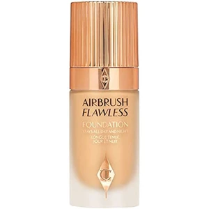 Charlotte Tilbury Airbrush Flawless Foundation  - Säljer på grund av fel färg. Endast provad. 5,5 Neutral. Köparen står för frakt💕