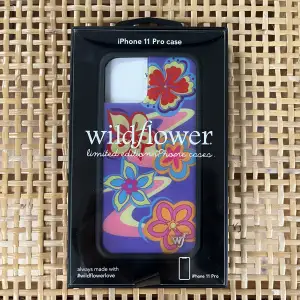 Wildflower case, iPhone 11 Pro    Nyskick   Kan postas, du står för frakten