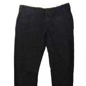 Dickies Slim Fit Byxor - helt oanvända Dickies som är för korta för mig, ett nice par byxor i vilket fall. byxan är i Slim fit form och har storlek W34/L32  möts i gbg men kan även frakta / wiz