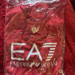 Emporio Armani T-shirt storlek: S 