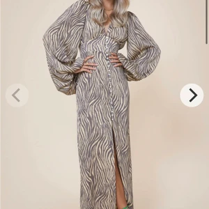 Adoore klänning  - Säljer denna fina adoore klänning i storlek 36! Klänningen är endast testad, lappar sitter kvar. Köparen står för frakt❤️🫶