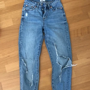 byxor från lager 157 - fint skick säljer då de inte passar mej längre (pris kan diskuteras)💓 