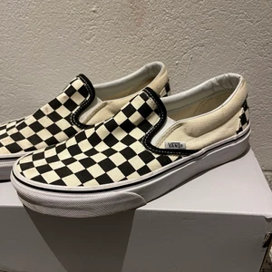 Vans  - Vans slip ons 