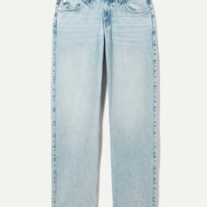 Arrow low jeans  - Säljer mina arrow low ifrån weekday då dom inte kommer till andvändninh längre. Passar perfekt i längden för mig som är 160. Ord pris 500kr. Andvänd fåtal gånger 
