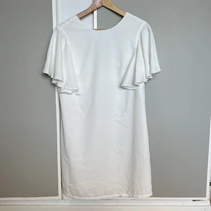 Studentklänning - Fin vit klänning! Perfekt till studenten!!💛💛