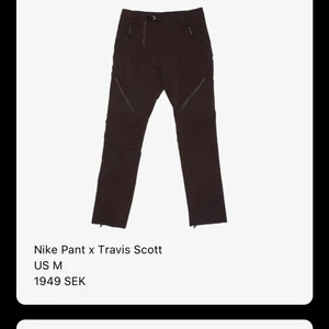 Nike x Travis Scott pants - Nike X Travis Scott pants. Vann denna på raffle idag. Storlek M. Pris 2300kr. Kolla gärna min profil där jag har en passande Travis long sleeve:) Skriv gärna vid frågor!