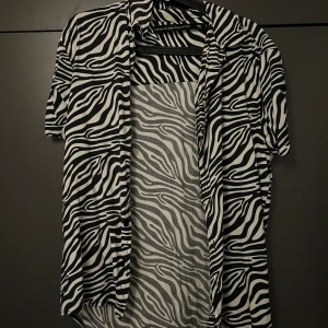 Skjorta  - Storlek S. Fint skick 