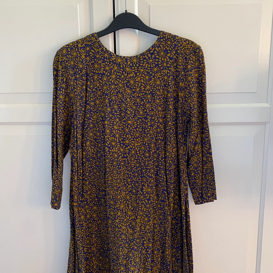 Mönstrad klänning - 90