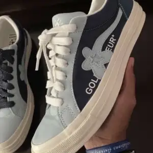 Söker ett par av dessa golf le fleur skor, storlek 38!!! (specially dem 2 på bilderna om man får vara lite petig <3 )