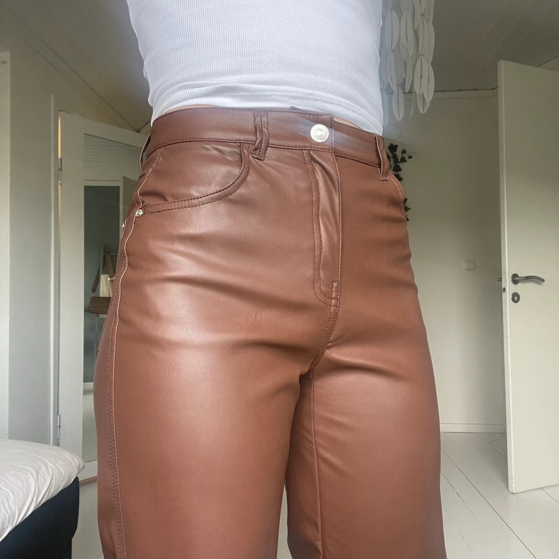 Ursnygga skinnbyxor från bershka  - 91