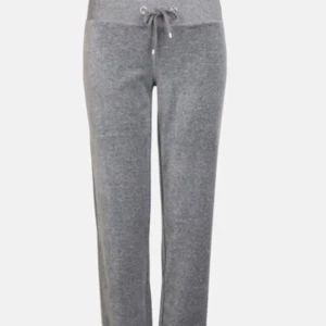 Cubus grå velour/velvet set - Använd få gånger, säljer den för har ej användning av den. Priset kan diskuteras.