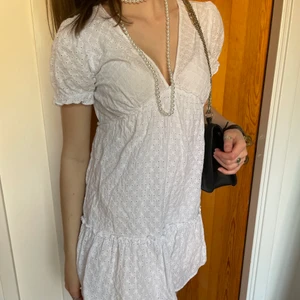 Zaraklänning - Så fin och populär zaraklänning, perfekt till midsommar 💗