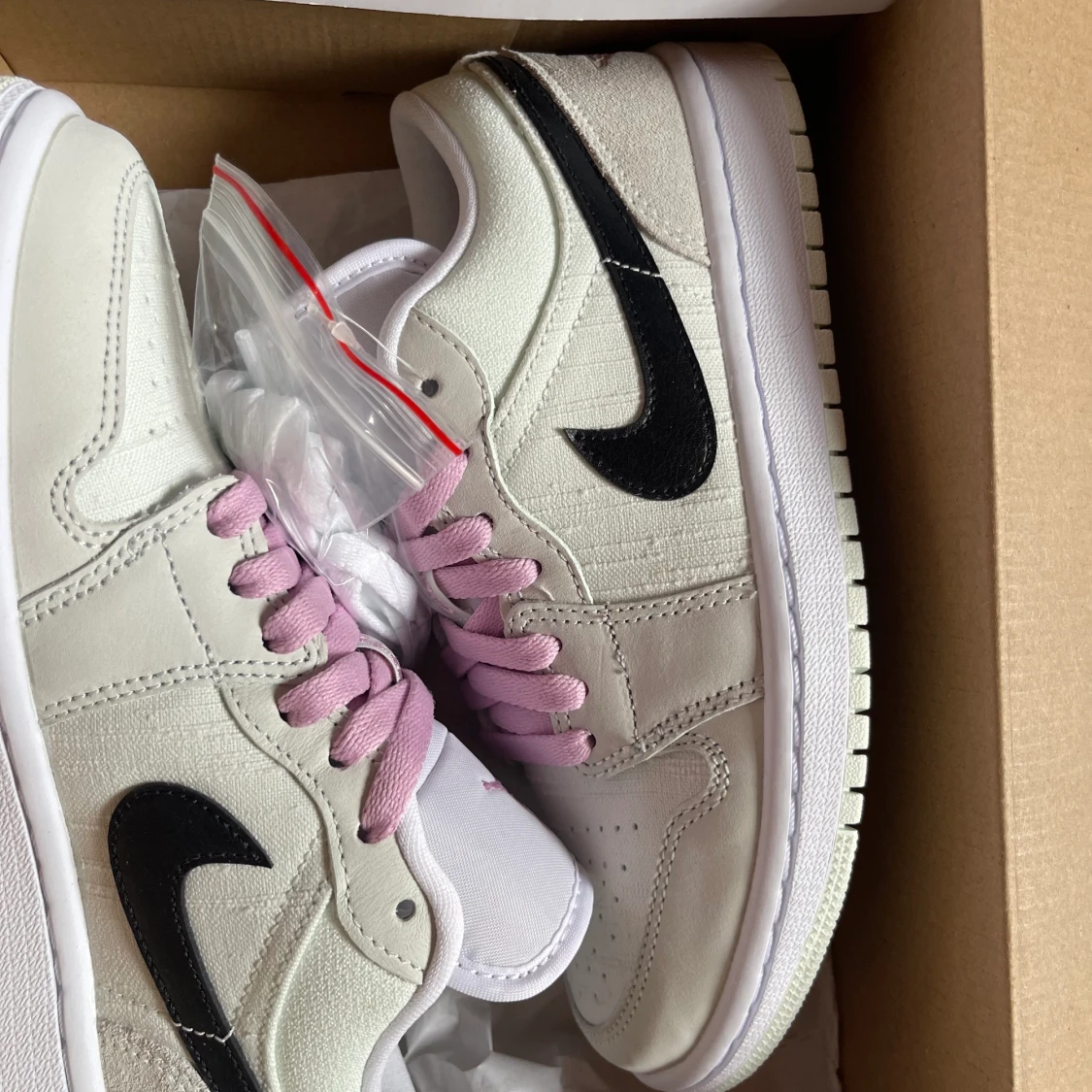 Air Jordan 1 low ”Barely Green”