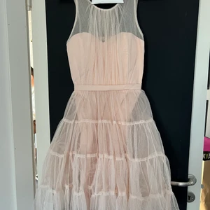 Tyllklänning rosa  - Rosa sommar klänning i tyll 