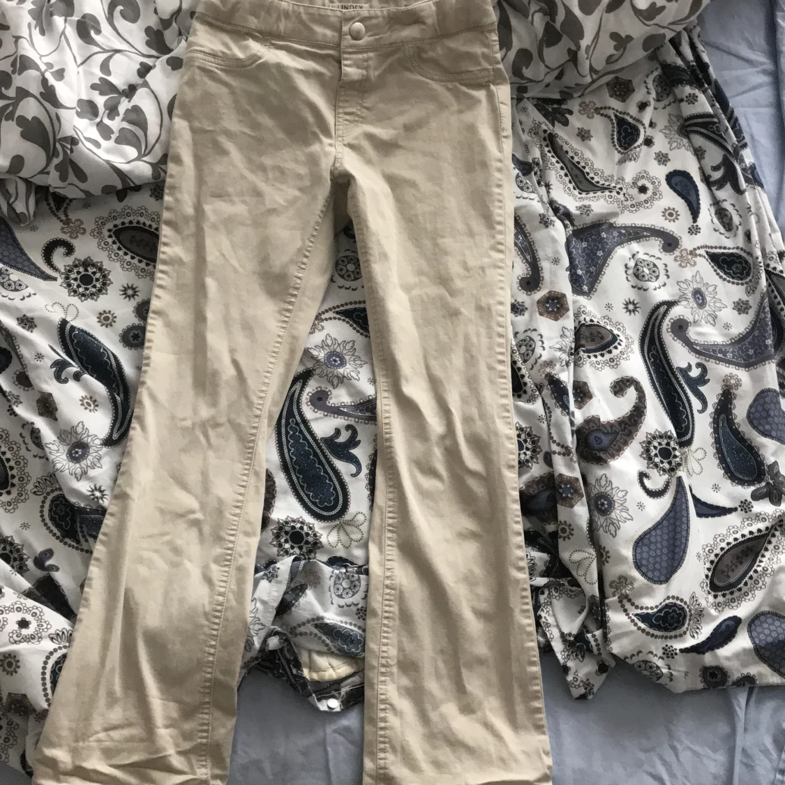 Sjukt fina lågmidjade jeans!❤️ 146, 10-11 år - 90