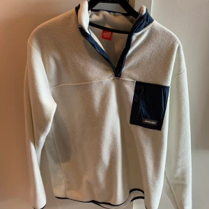 Fleecetröja  - Fleecetröja. Köpt begagnad 