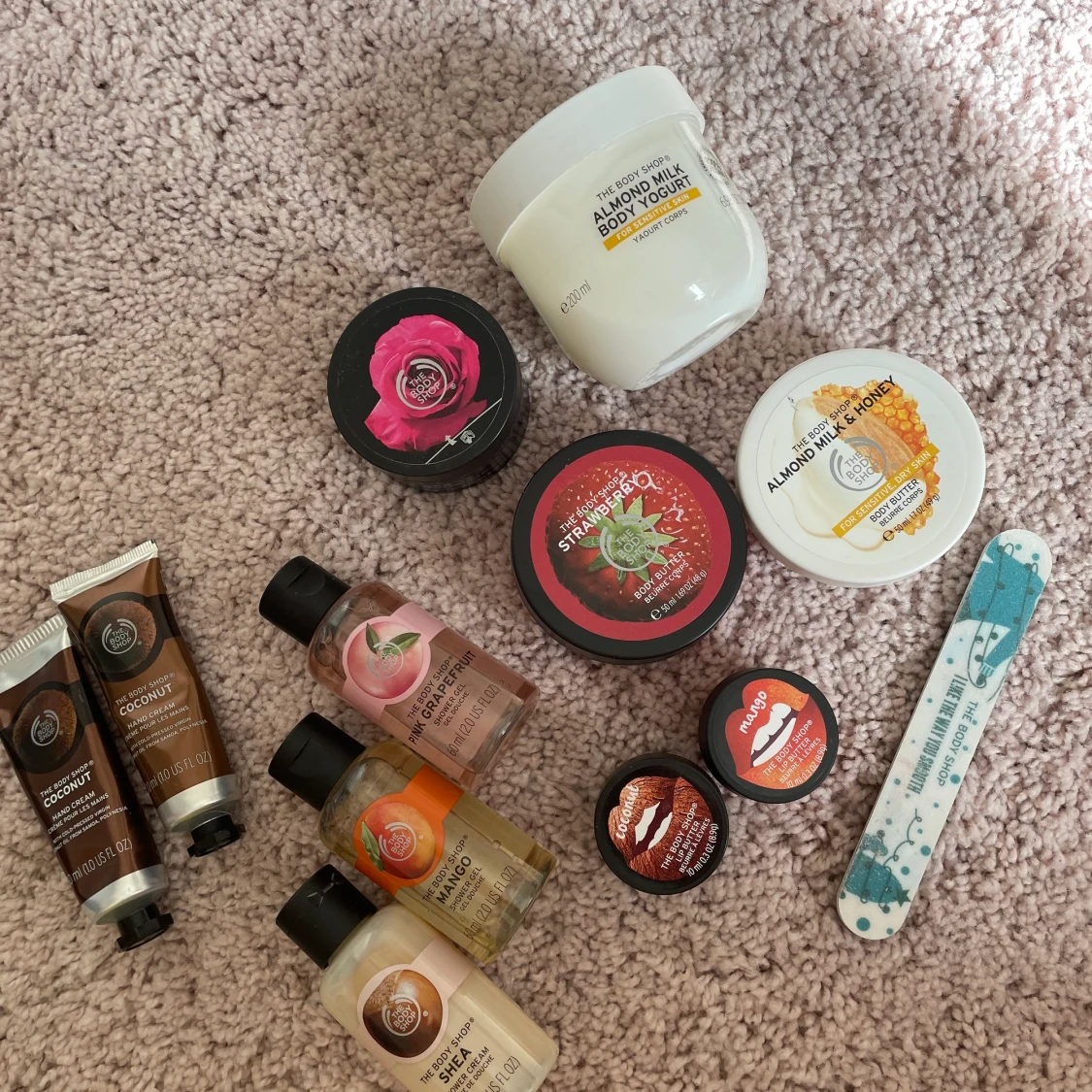 Massa olika saker från The Body Shop - 91