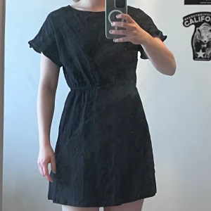 Bekväm klänning - Så bekväm luftig klänning, perfekt att ha på stranden eller vid festligheter!! 