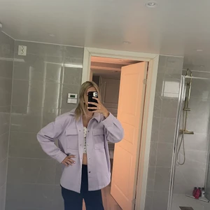 Jacka💜 - En somrig jacka från Gina Tricot💜