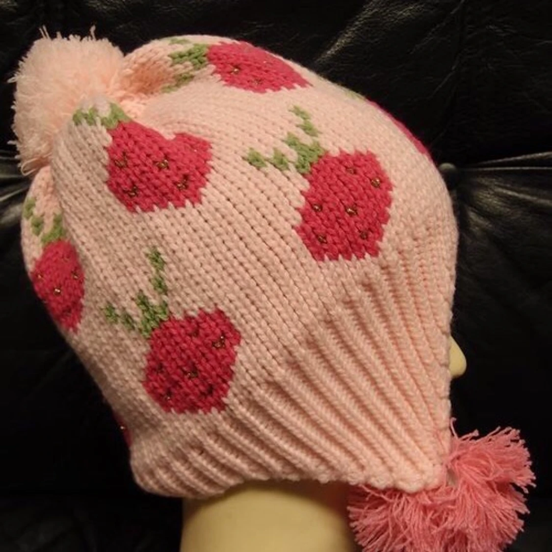 Stickade Mössa  - 90