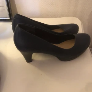 Pumps - Strl.39 oanvända 