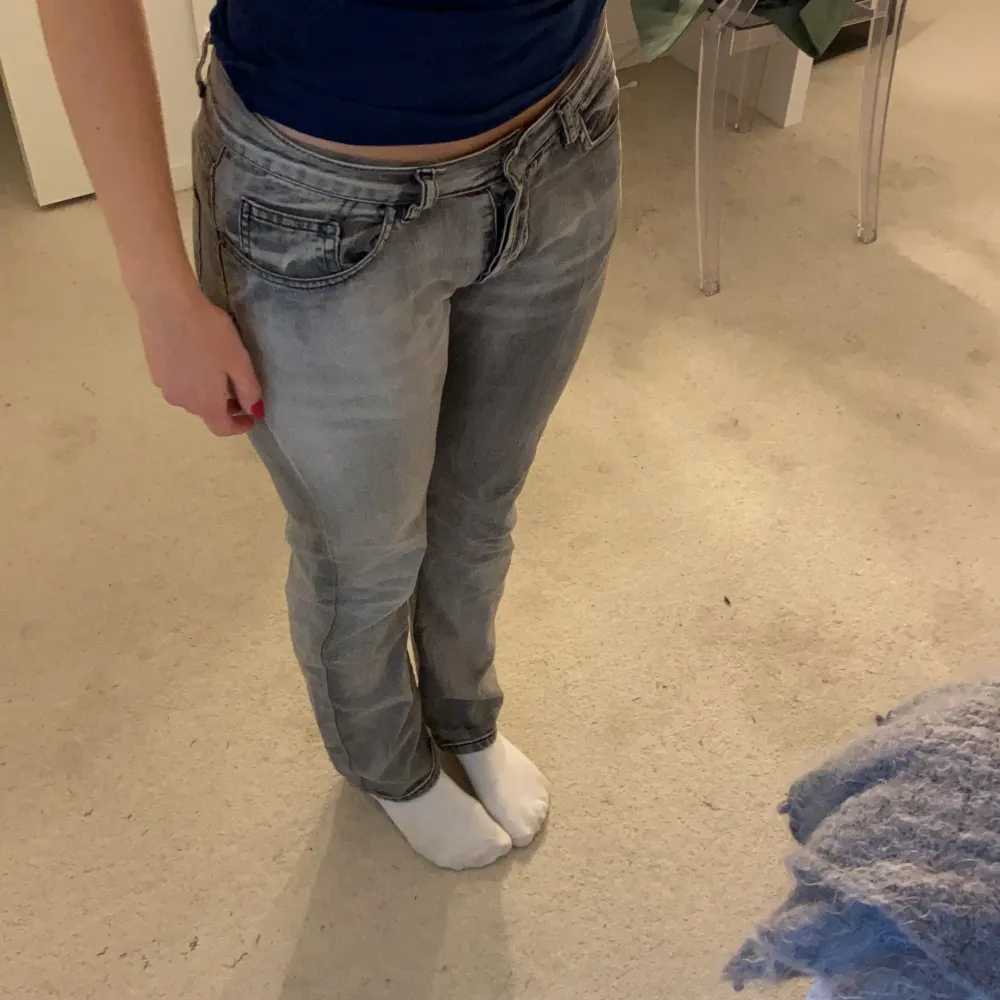 Trendiga jeans. Jeans & Byxor.