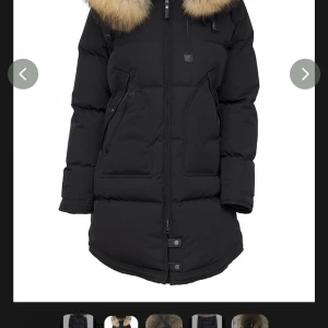 Cedrico vinterjacka - Nu säljer jag min cedrico jacka, använd 4 ggr men ser helt ny ut, säljer för 6000 köpte för 8990 priser går att diskuteras vid snabb affär  