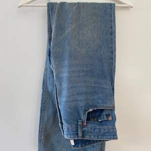 Jeans från H&M, bra passform och längd