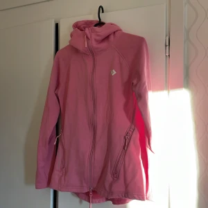 Tröja  - Tröja från Lager 157. 