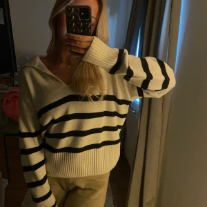 Stickad tröja - Så fin stickad tröja från Gina tricot, storlek M💖💖💖