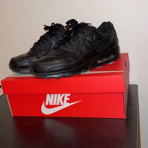 Nike 90s - Nike 90s. Storlek 42.5. Använd 3 gånger 
