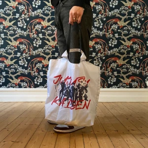 Jujutsu Kaisen totebag  - Jujutsu Kaisen Totebag  Aldrig använd  119kr exkl frakt 