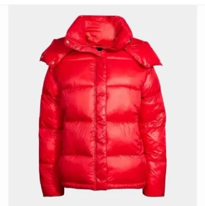 Jacka - Hej jag säljer min bik bok jacka som är inne nu,därför jag gör de är för att den passade inte mig. Ett bra skick inga håll eller något,  och jätte skön till vintern. tryck INTE på köp nu