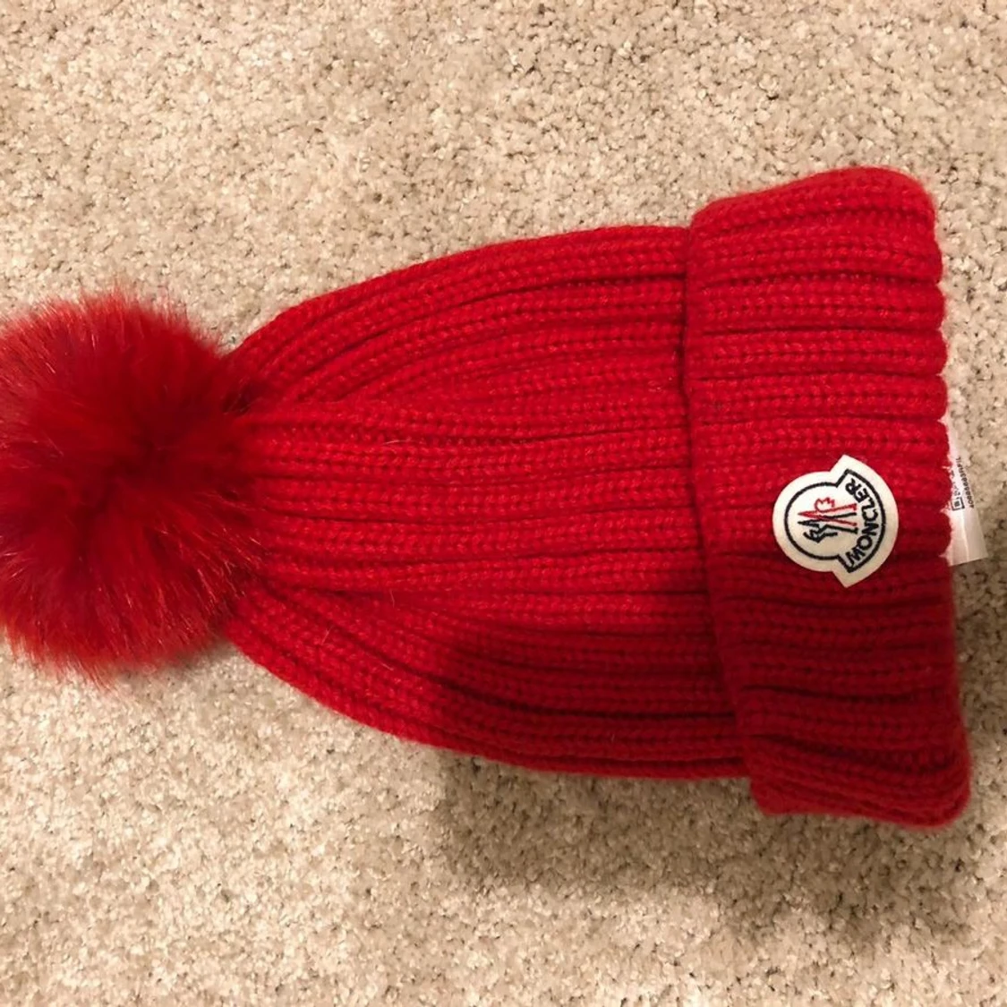 Moncler Mössa Röd Dam