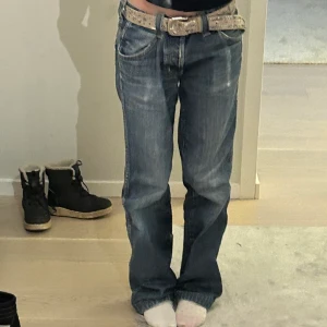 Baggy jeans - De perfekta jeansen från wrangler❤️ är ca 153-157 (SKRIV INTE TILL MIG OM DU INTE KAN SVARA)
